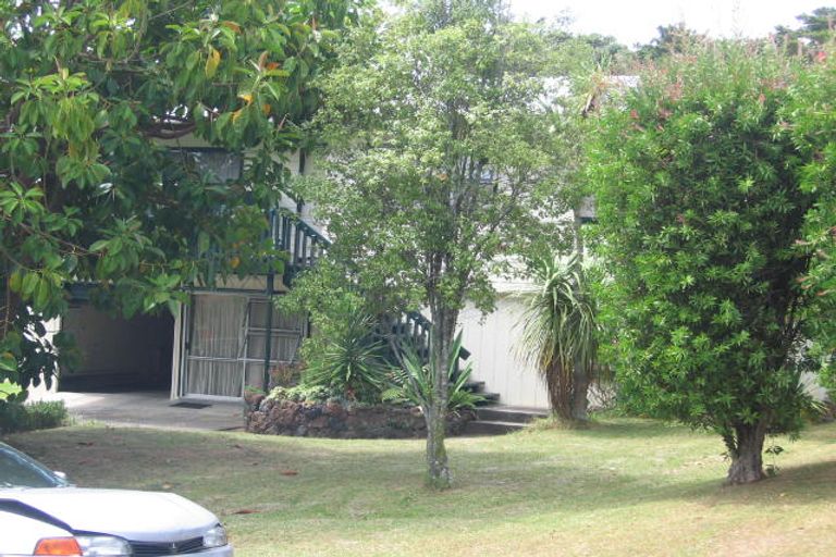 Photo of property in 9 Kathleen Street, Totara Vale, Auckland, 0627
