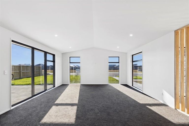 Photo of property in 8 Ivan Mauger Place, Rolleston, 7615