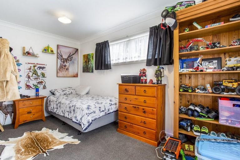 Photo of property in 52 Awaroa Road, Helensville, 0800