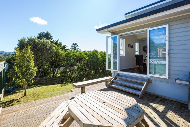 Photo of property in 8 Japonica Crescent, Ranui, Porirua, 5024