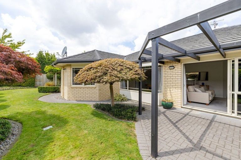 Photo of property in 22 Keswick Crescent, Huntington, Hamilton, 3210