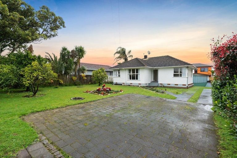 Photo of property in 503 Massey Road, Mangere, Auckland, 2022
