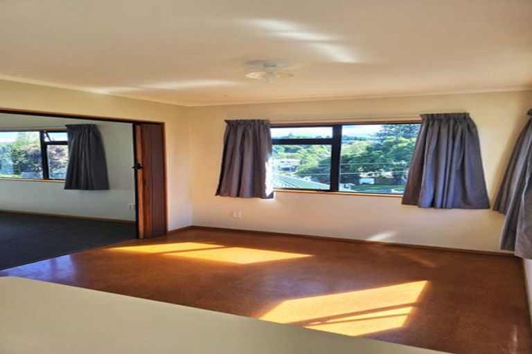 Photo of property in 58 Welcome Bay Road, Welcome Bay, Tauranga, 3112