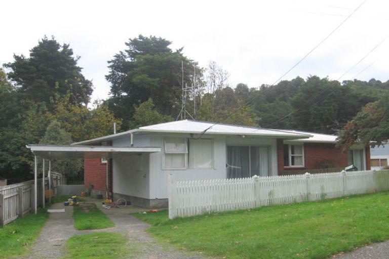 Photo of property in 3a Hair Street, Wainuiomata, Lower Hutt, 5014