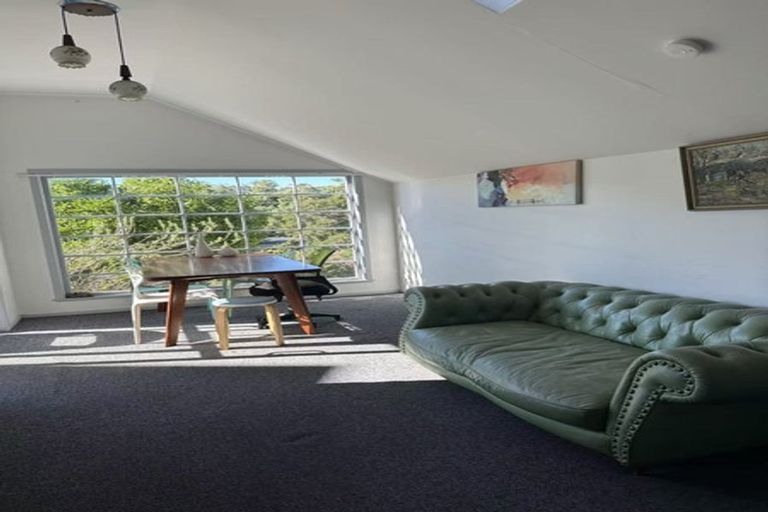 Photo of property in 50 Peter Terrace, Castor Bay, Auckland, 0620