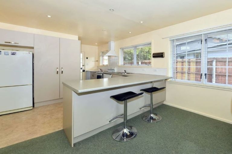 Photo of property in 1/9 Lombard Place, Avonhead, Christchurch, 8042