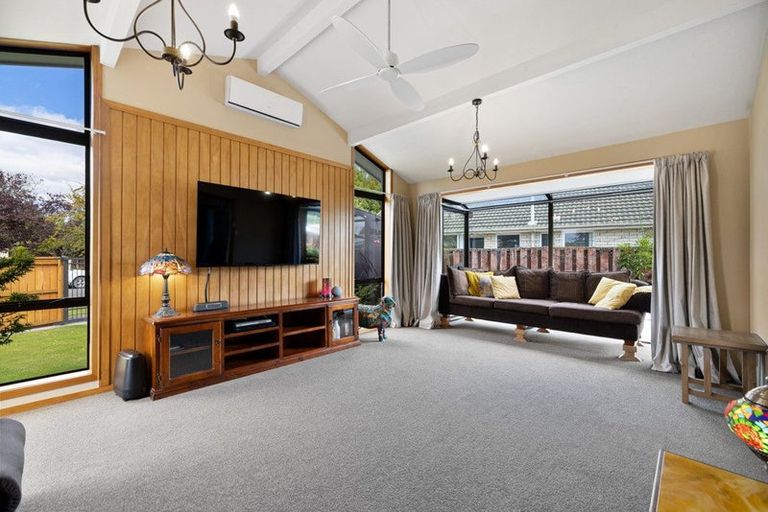 Photo of property in 92 Rowley Avenue, Hoon Hay, Christchurch, 8025