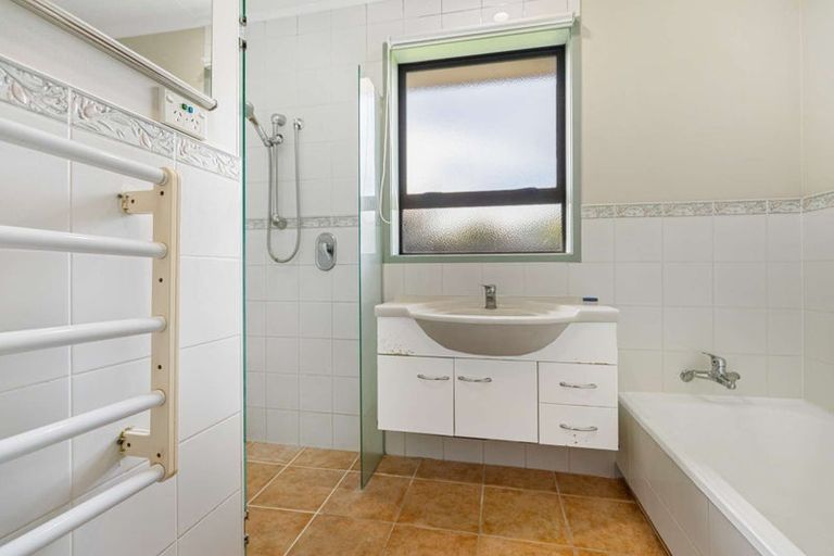 Photo of property in 32a Queen Street, Te Puke, 3119