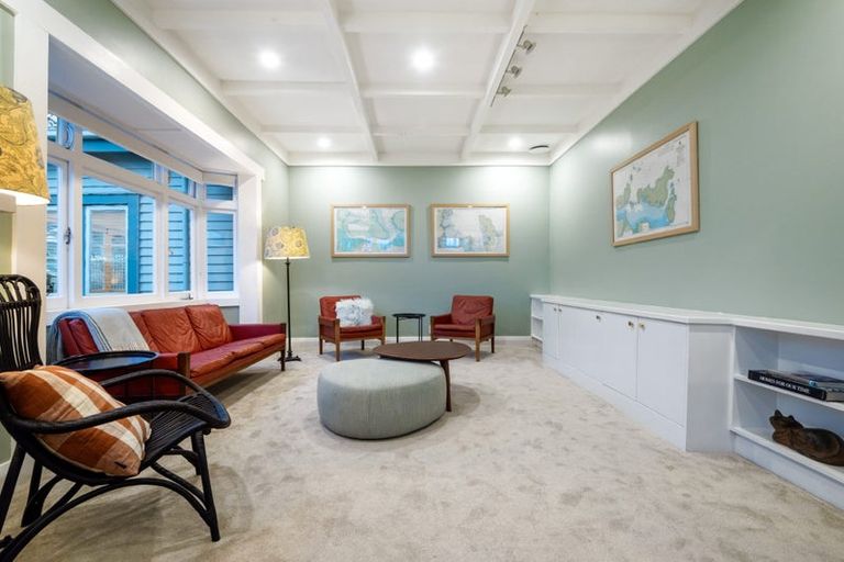 Photo of property in 12 Glade Place, Birkenhead, Auckland, 0626