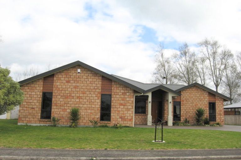 Photo of property in 15 Endeavour Close, Whitianga, 3510