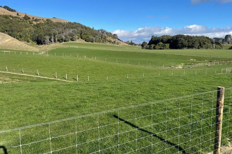 Photo of property in 130 Te Horo Hautere Cross Road, Hautere, Otaki, 5582