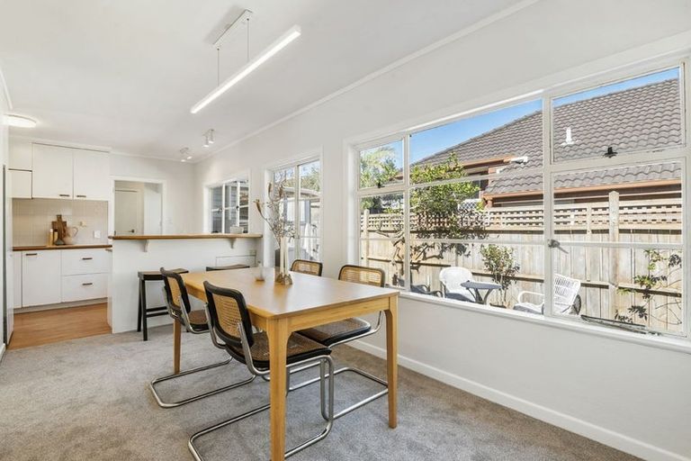 Photo of property in 6 Alma Road, Milford, Auckland, 0620