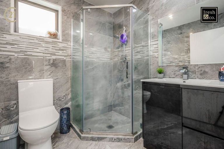 Photo of property in 56b Cambridge Terrace, Papatoetoe, Auckland, 2025