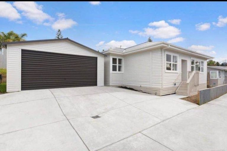 Photo of property in 13a Nandana Drive, Glen Eden, Auckland, 0602