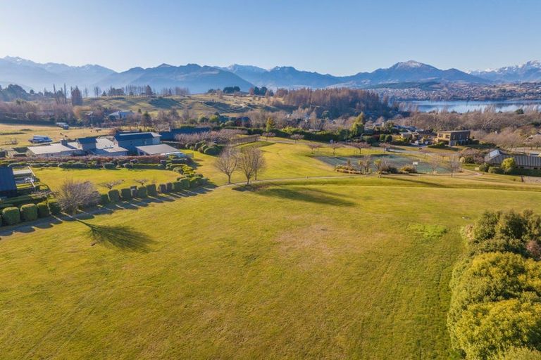 Photo of property in 14 Elderberry Crescent, Wanaka, 9305