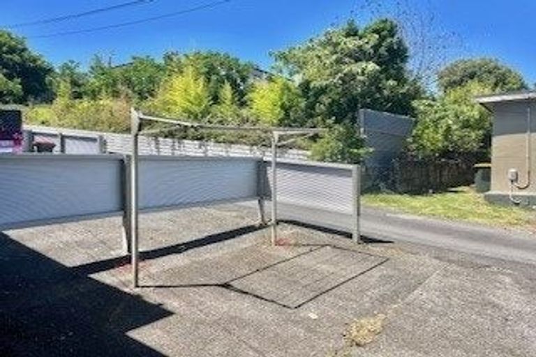 Photo of property in 53a Pleasant Road, Glen Eden, Auckland, 0602