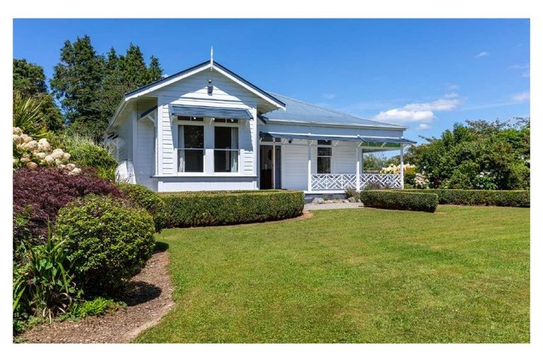 Photo of property in 54 Alfredton Road, Eketahuna, 4900