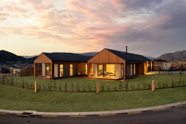 Photo of property in Northlake, 14 Erewhon Crescent, Wanaka, 9305