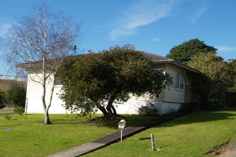 Photo of property in 70 Kivell Close, Mangere East, Auckland, 2024