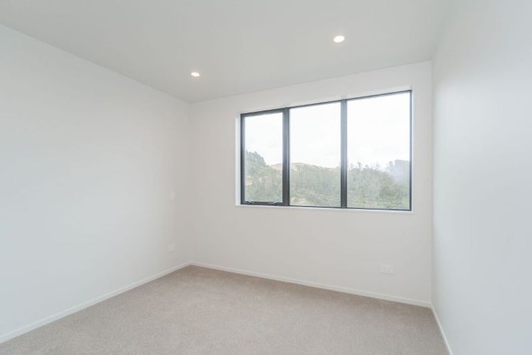 Photo of property in 32 Turtleback Avenue, Whitby, 5024