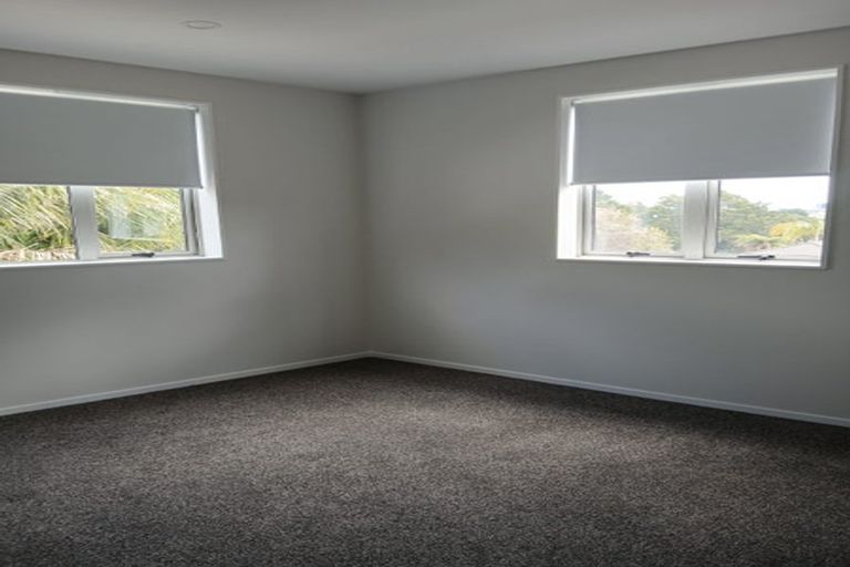 Photo of property in 44 Everglade Drive, Goodwood Heights, Auckland, 2105