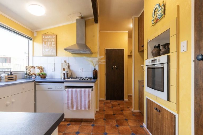 Photo of property in 9 Papawai Place, Milson, Palmerston North, 4414