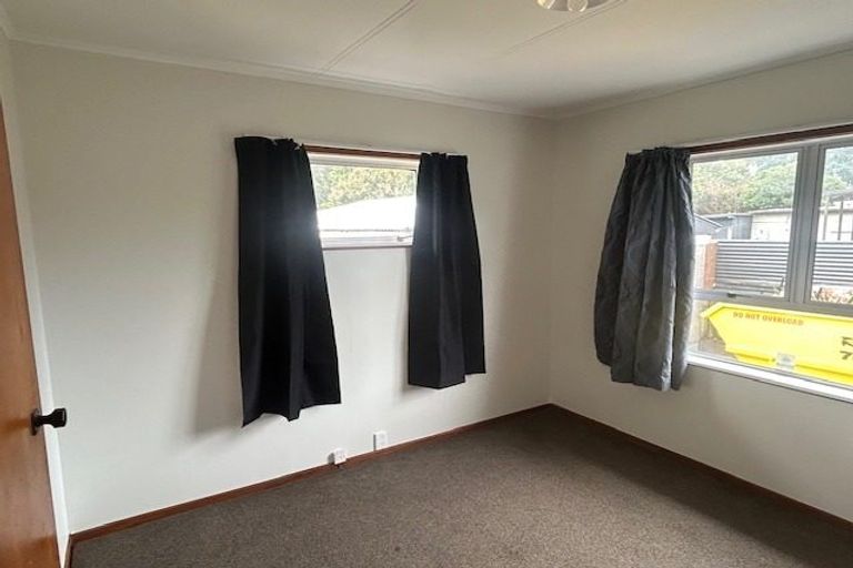 Photo of property in 16 Harris Street, Waitara, 4320