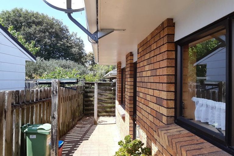 Photo of property in 4 Dinniss Avenue, Regent, Whangarei, 0112
