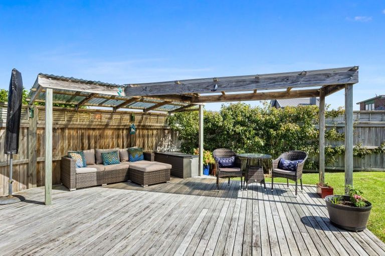 Photo of property in 2/38 Albatross Road, Red Beach, 0932