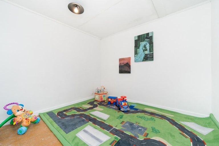 Photo of property in 17 Alexander Street, Awapuni, Palmerston North, 4412