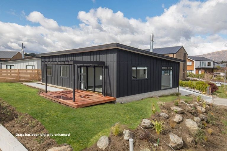 Photo of property in 6 Kapuka Lane, Wanaka, 9305