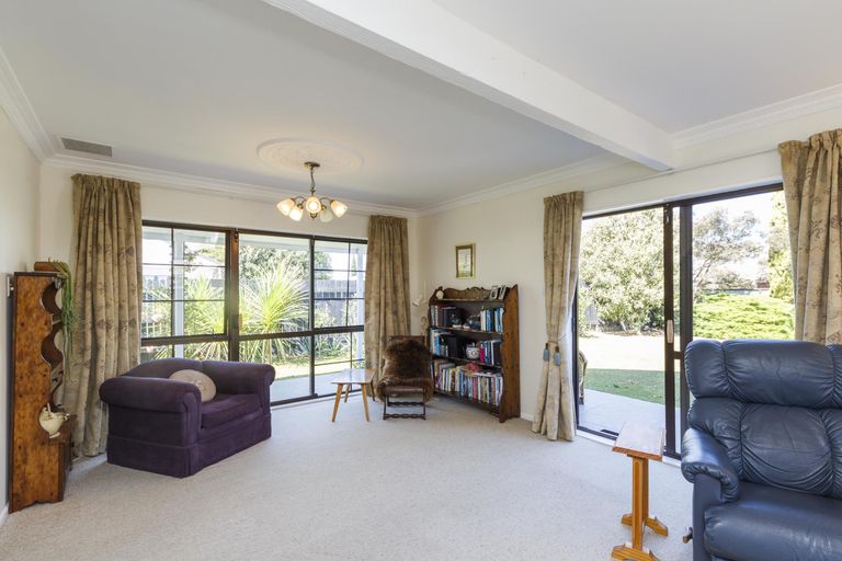 Photo of property in 56 Rhodes Drive, Kelvin Grove, Palmerston North, 4414