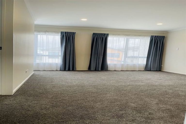 Photo of property in 28 Lime Hill Rise, Flat Bush, Auckland, 2019