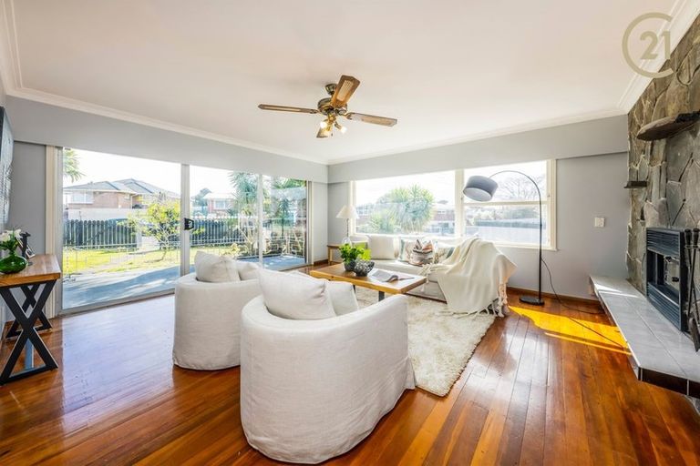 Photo of property in 3 Halberg Street, Papakura, 2110