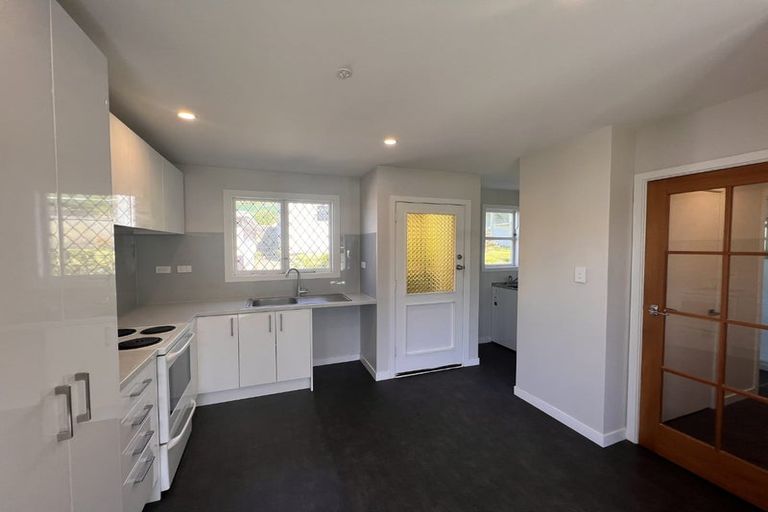 Photo of property in 31 Gardiner Grove, Wainuiomata, Lower Hutt, 5014