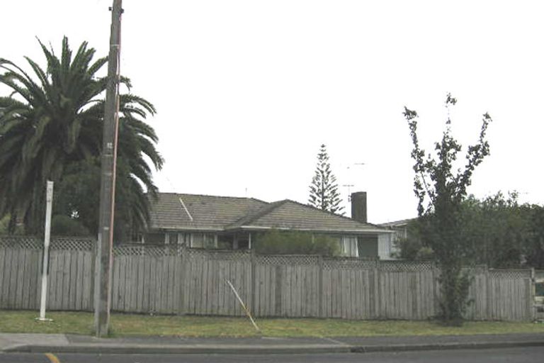 Photo of property in 210 Birkdale Road, Birkdale, Auckland, 0626