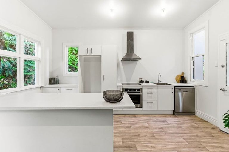 Photo of property in 15 Clifford Street, Dalmore, Dunedin, 9010