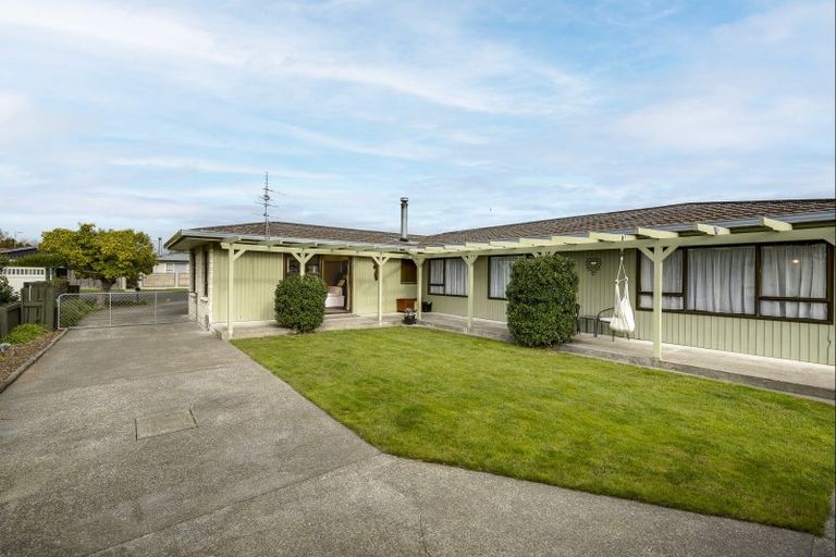 Photo of property in 1422 Woodstock Avenue, Mayfair, Hastings, 4122