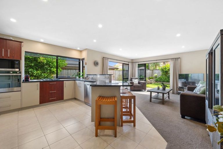 Photo of property in 6 Dalcross Drive, Flat Bush, Auckland, 2016