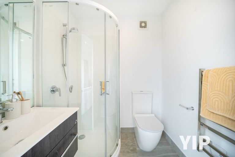 Photo of property in 1/62 Spenmoor Street, Newlands, Wellington, 6037
