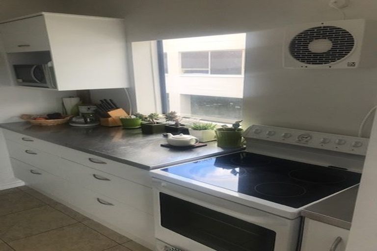 Photo of property in Hobson Court Flats, 15/70u Hobson Street, Thorndon, Wellington, 6011