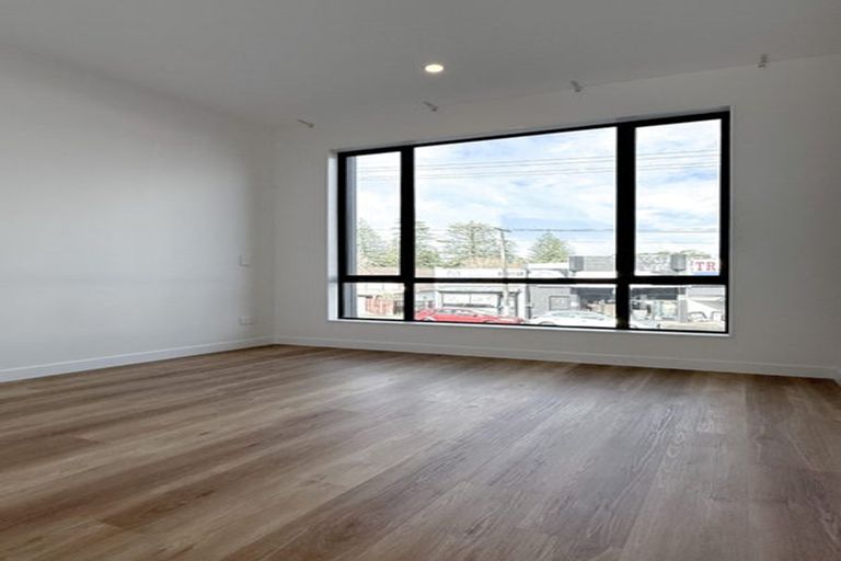 Photo of property in 106 Trafalgar Street, Waterloo, Lower Hutt, 5011