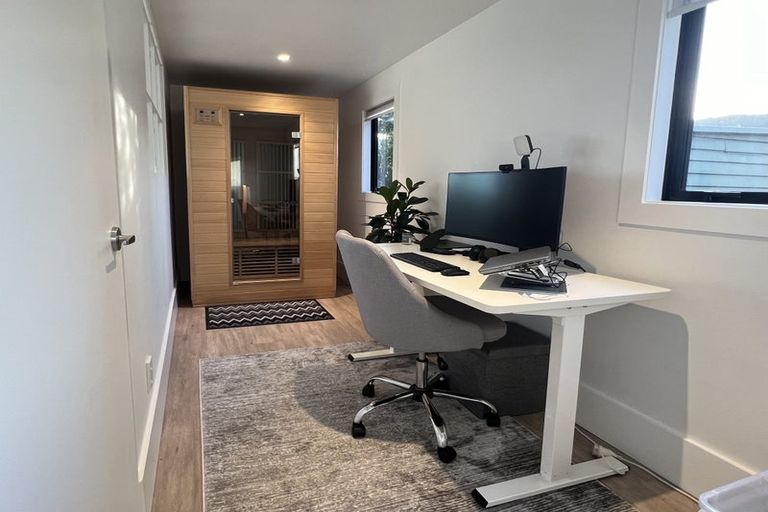 Photo of property in 113 Totara Road, Miramar, Wellington, 6022