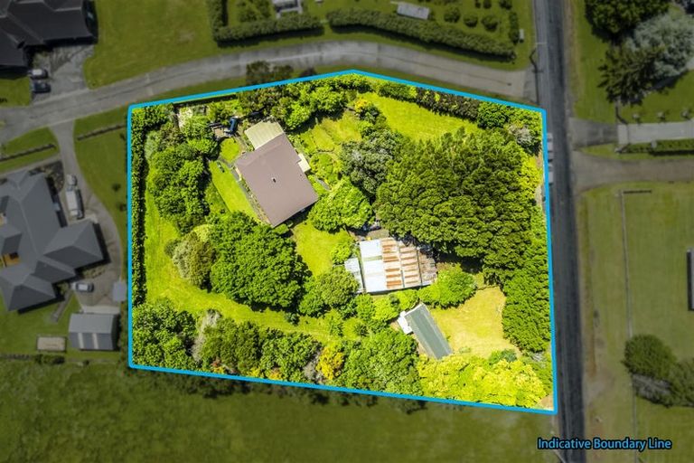 Photo of property in 15 Karioitahi Road, Waiuku, 2123