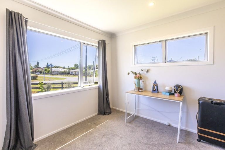 Photo of property in 12 Ross Street, Otane, 4202