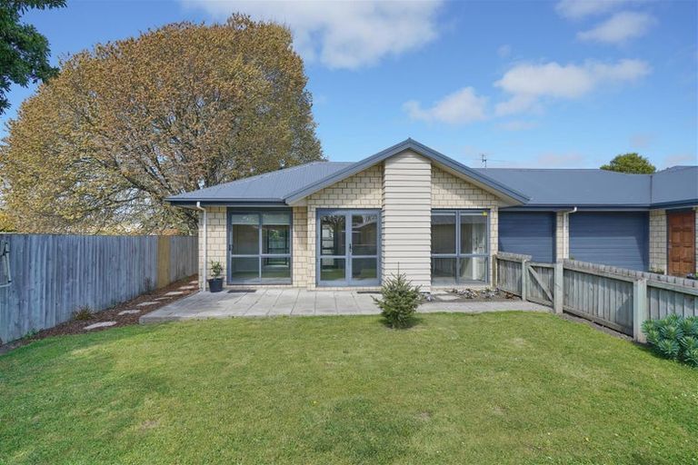 Photo of property in 9b Ferndown Lane, Bromley, Christchurch, 8062