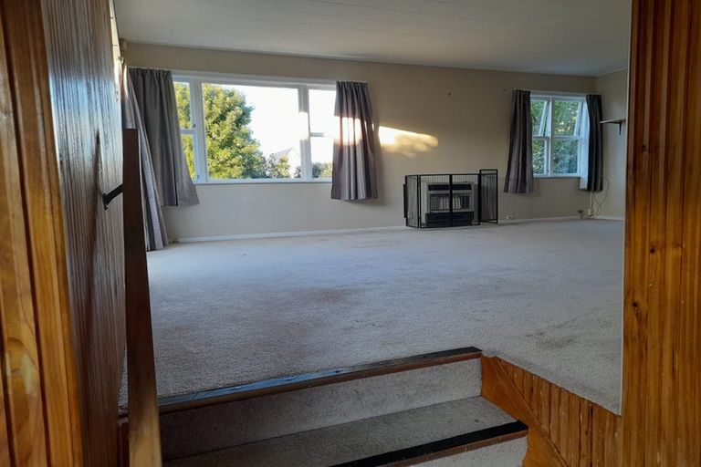 Photo of property in 27 Beauchamp Street, Karori, Wellington, 6012