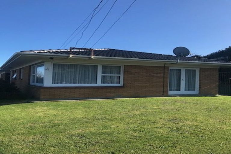 Photo of property in 2/93 Great South Road, Manurewa, Auckland, 2102