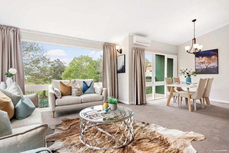 Photo of property in 1/135 Exmouth Road, Northcote, Auckland, 0627