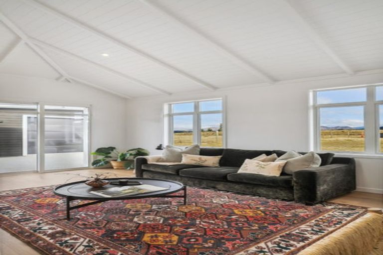 Photo of property in 105 Burdon Loop, Lake Hawea, 9382